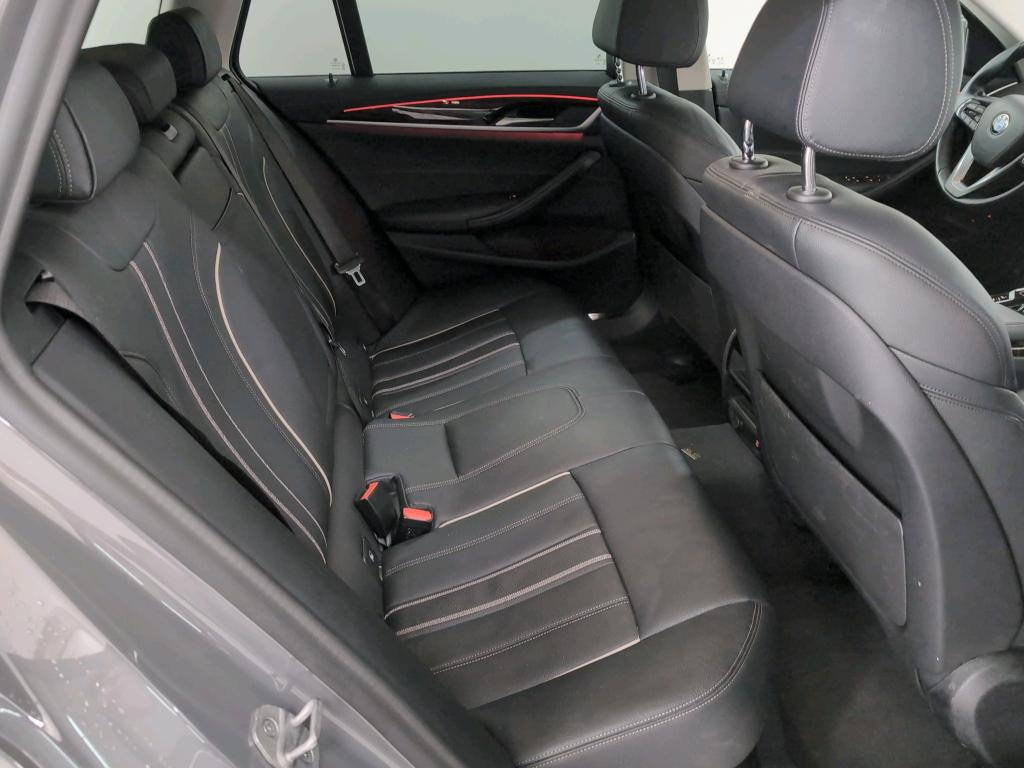 BMW 5 SERIES TOURING 2.0 530E TOURING AUTO Driving Assistant Safety photo