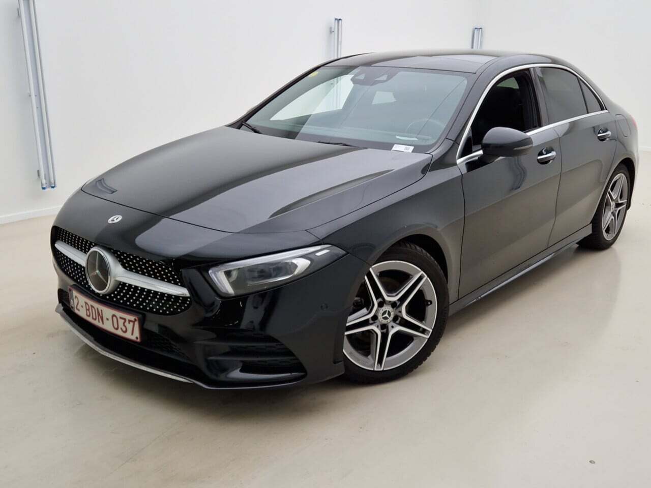 MERCEDES-BENZ A-KLASSE SEDAN 200D BUSINESS SOLUTION AMG DCT