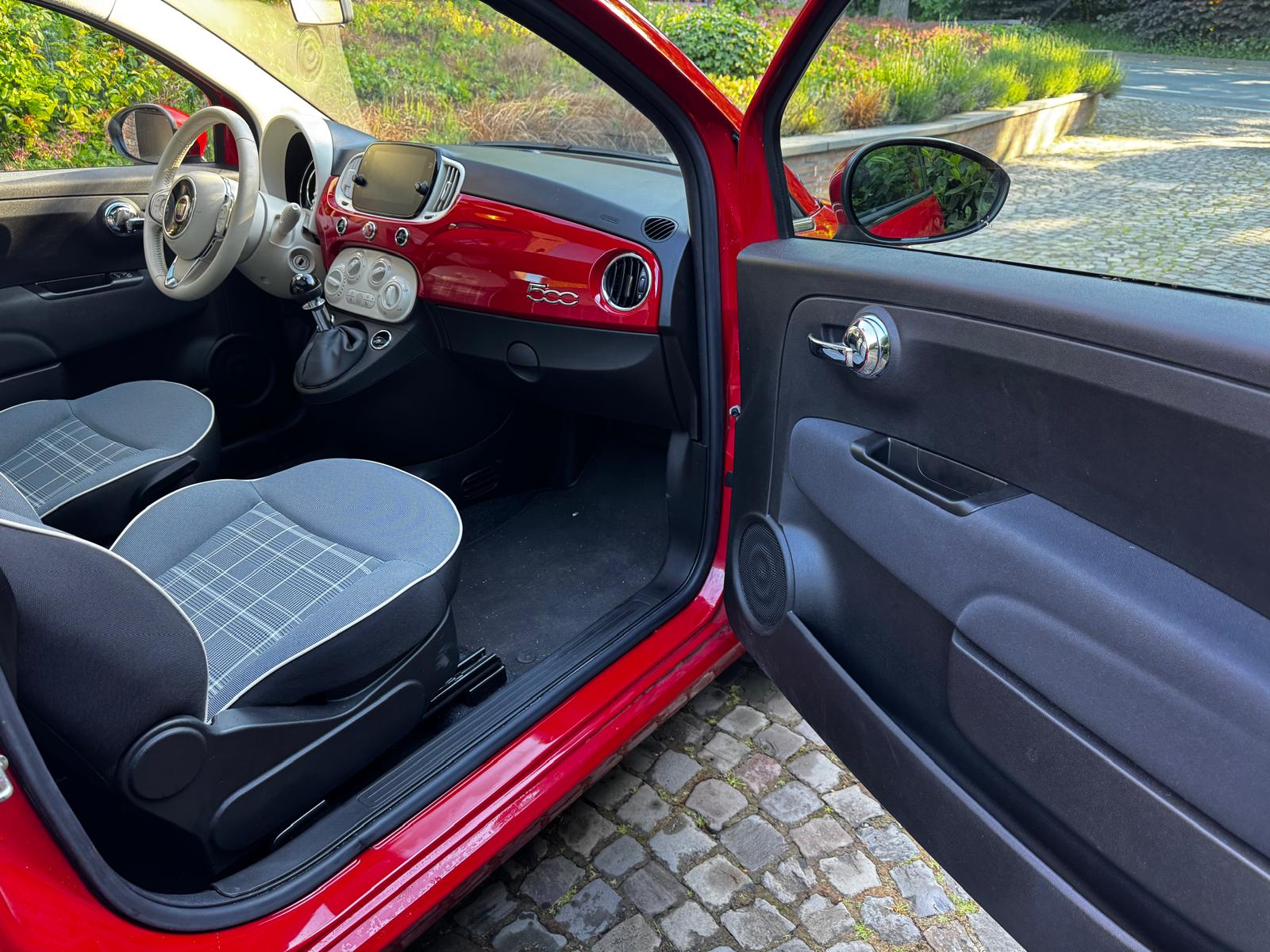 FIAT 500 1.2i Lounge (EU6d-TEMP) photo