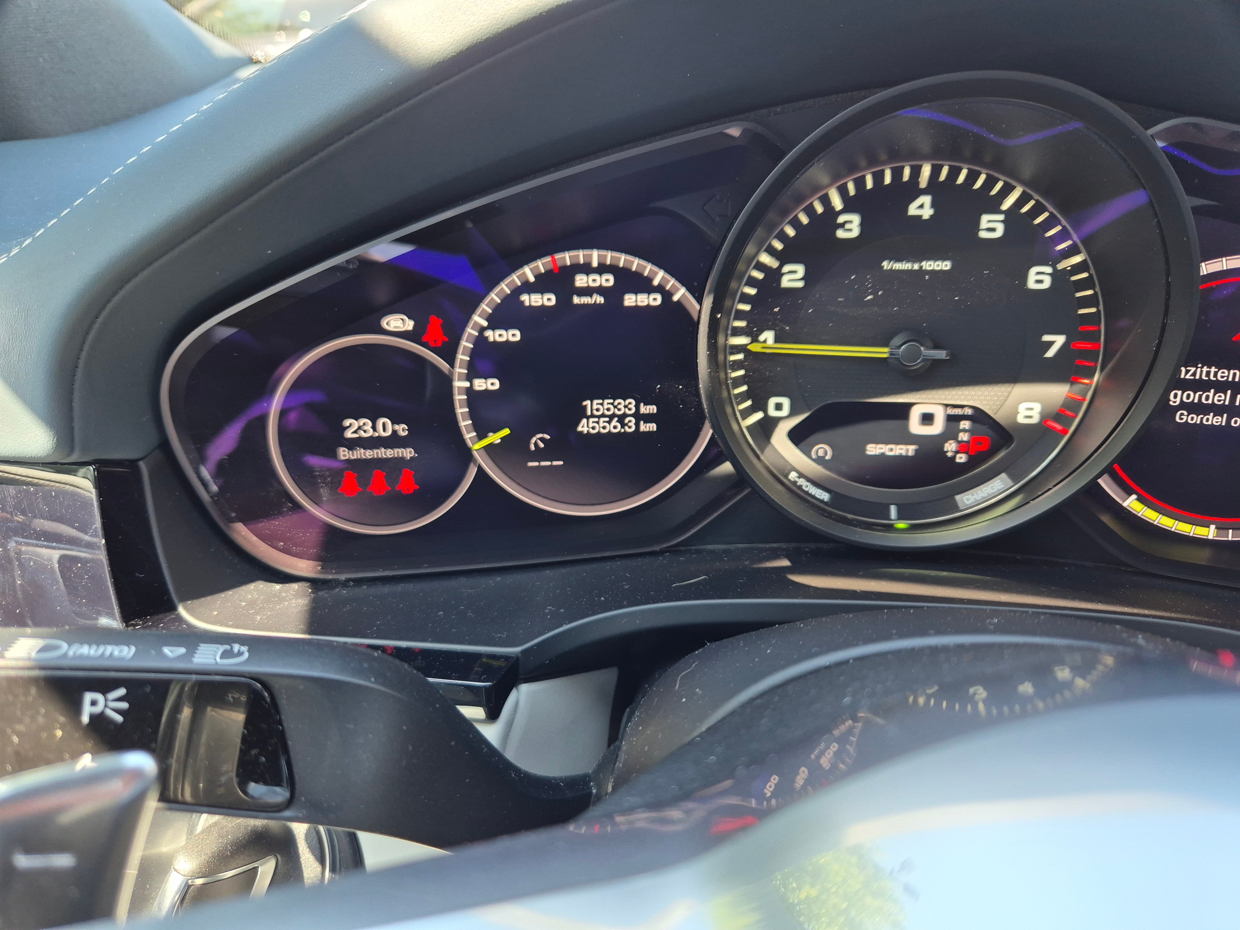 PORSCHE Cayenne Cayenne E-Hybrid Platinum Edition (MY23) photo