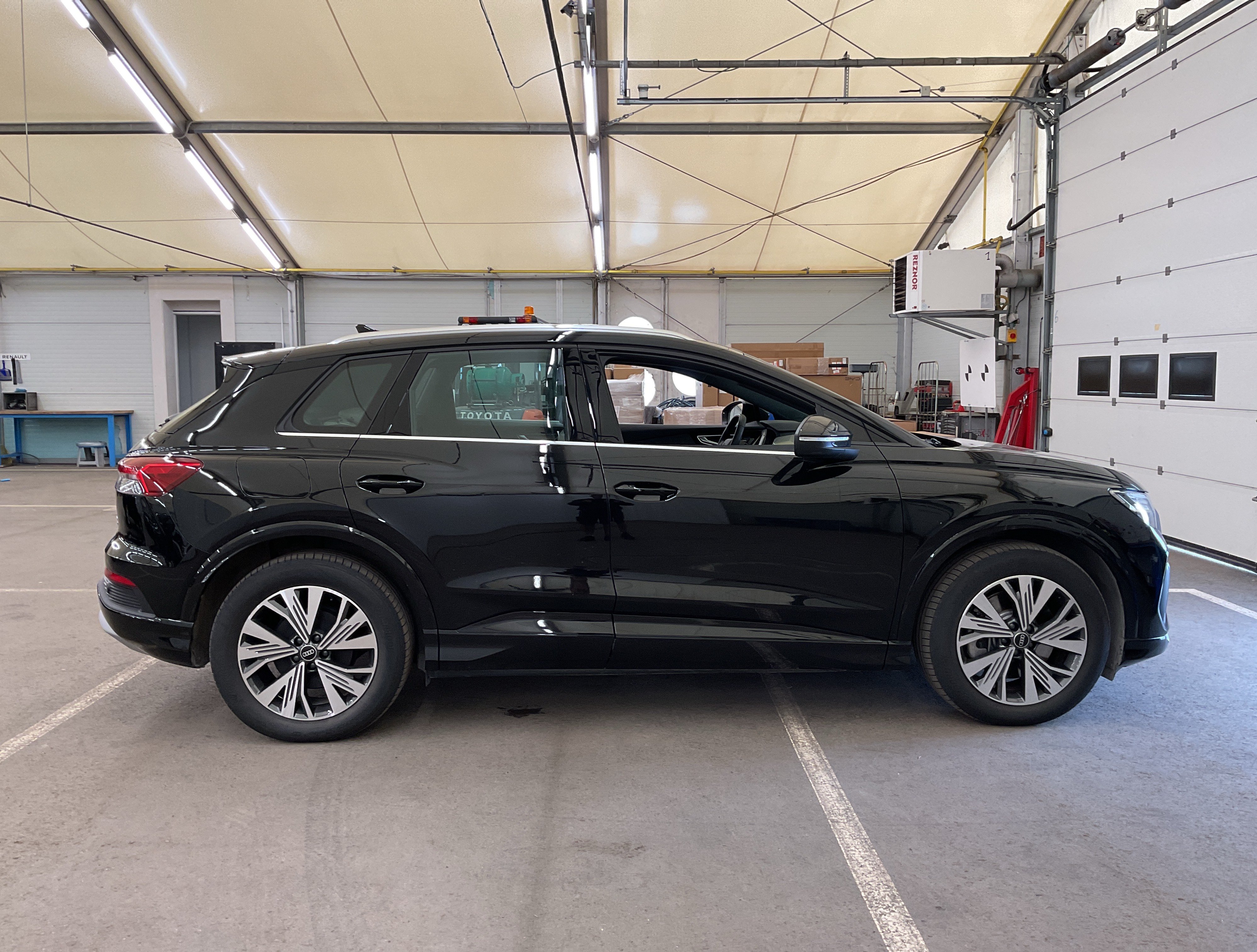 AUDI Q4 e-tron Audi Q4 Advanced 45 e-tron quattro 195.00 kW photo