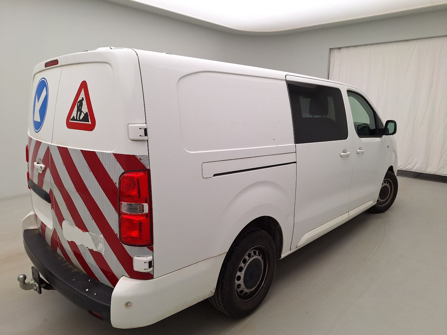 Peugeot, _Expert '16, Peugeot Expert Long DC Asphalt L3 2.0 BlueHDi 120 photo