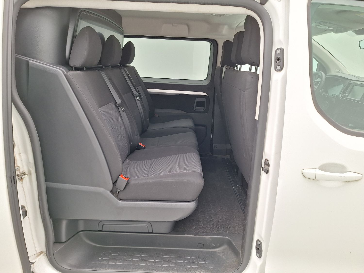Peugeot, _Expert '16, Peugeot Expert Long DC Asphalt L3 2.0 BlueHDi 120 photo