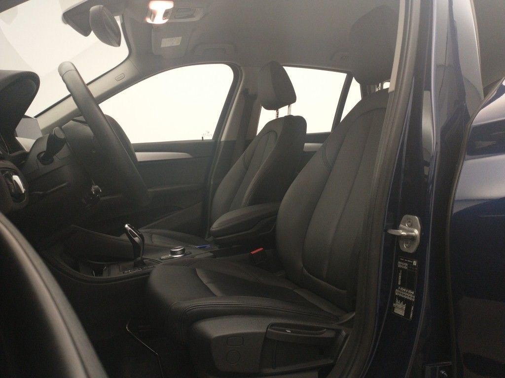 BMW X1 sDrive16dA (85 kW) 5d photo