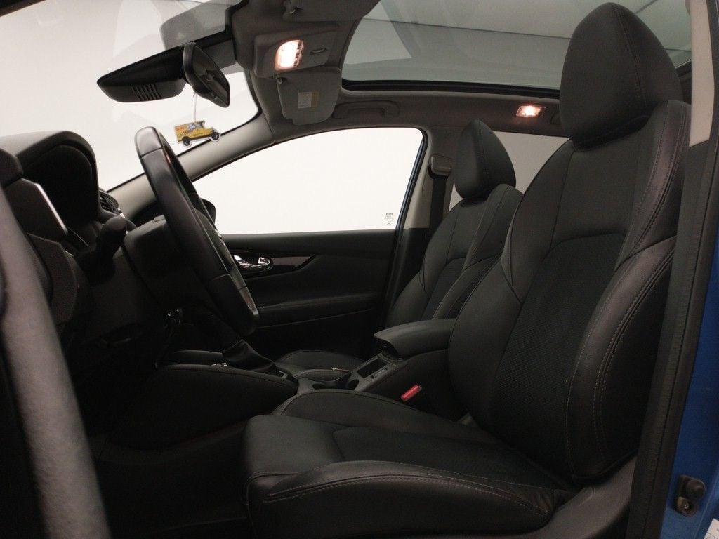 Nissan Qashqai dCi 115 DCT N-Connecta 5d photo