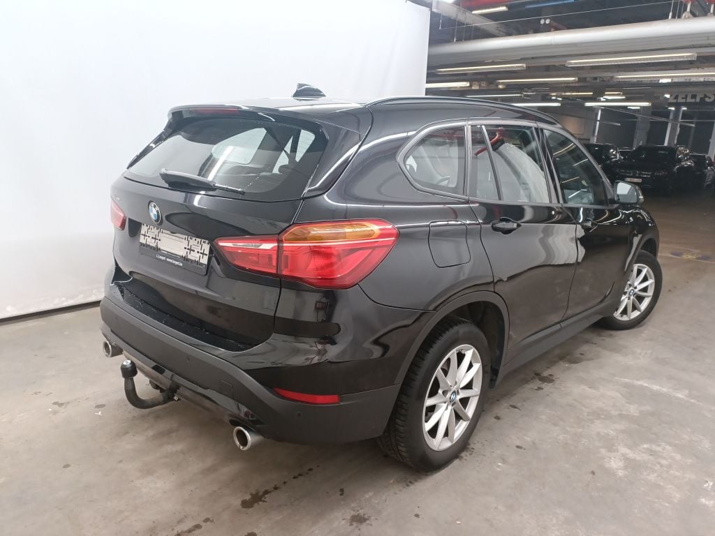 BMW X1 sDrive18dA (100 kW) 5d photo