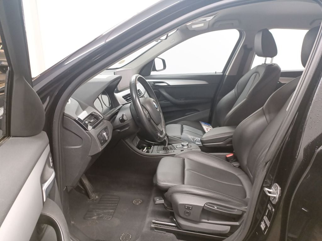 BMW X1 sDrive18dA (100 kW) 5d photo