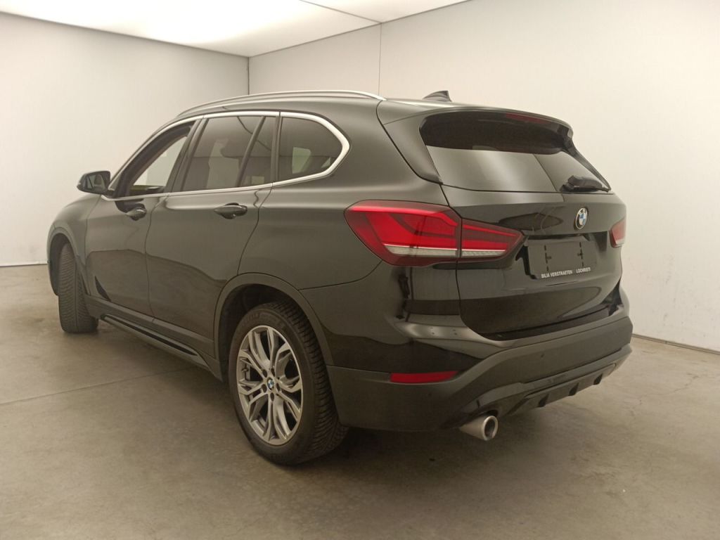 BMW X1 sDrive16dA (85 kW) 5d photo