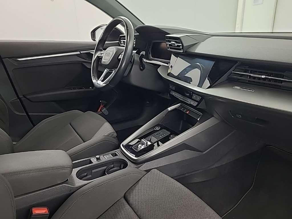 AUDI A3 Limousine 30 TFSI S tronic Business edition 4D 81kW photo