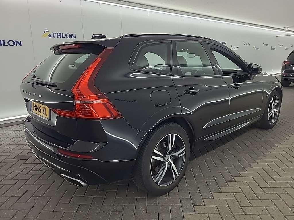 VOLVO XC60 Recharge T6 AWD R-Design 5D 251kW photo