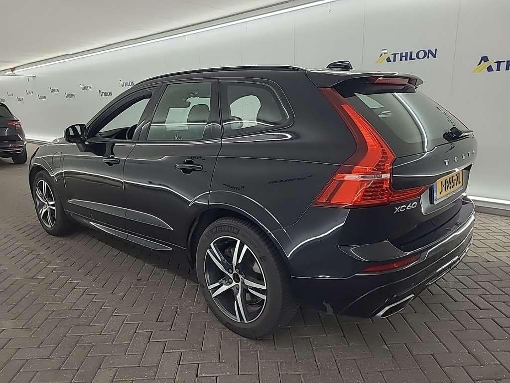 VOLVO XC60 Recharge T6 AWD R-Design 5D 251kW photo