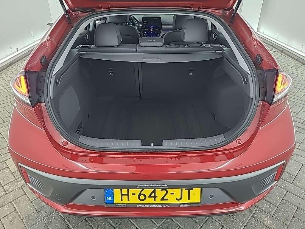 HYUNDAI IONIQ 1.6 GDI Blue HEV Premium 5D 104kW photo