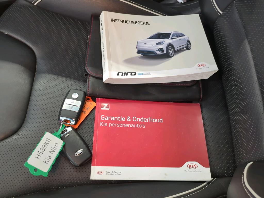 Kia Niro FL'19 ICE Kia e-Niro 64kWh ExecutiveLine 5d photo