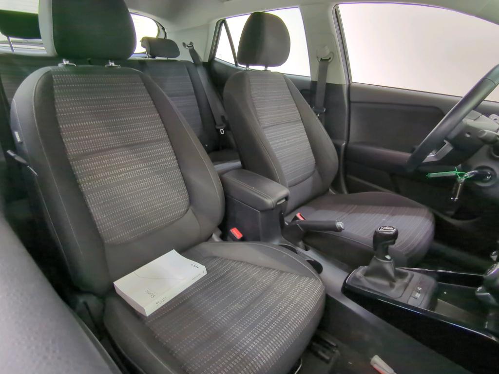 Kia Stonic FL'20 Kia Stonic 1.0 T-GDi MHEV 74 kW DynamicLine 5d photo