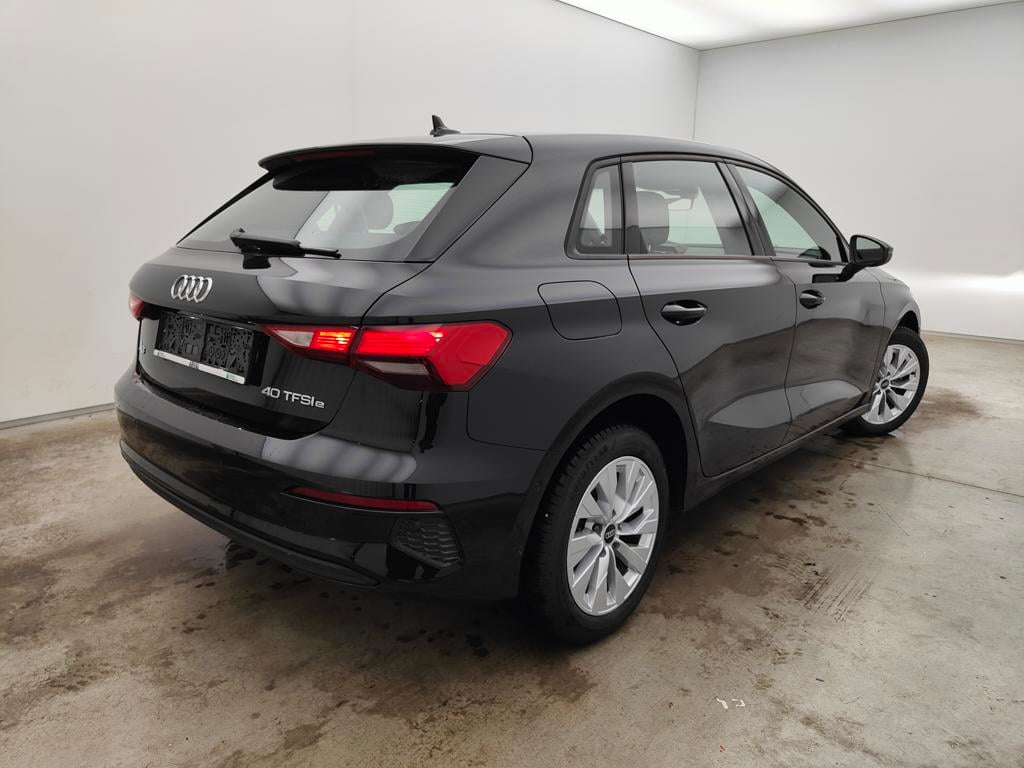 Audi A3 Sportback 1.4 40 TFSI e Attraction 5d photo
