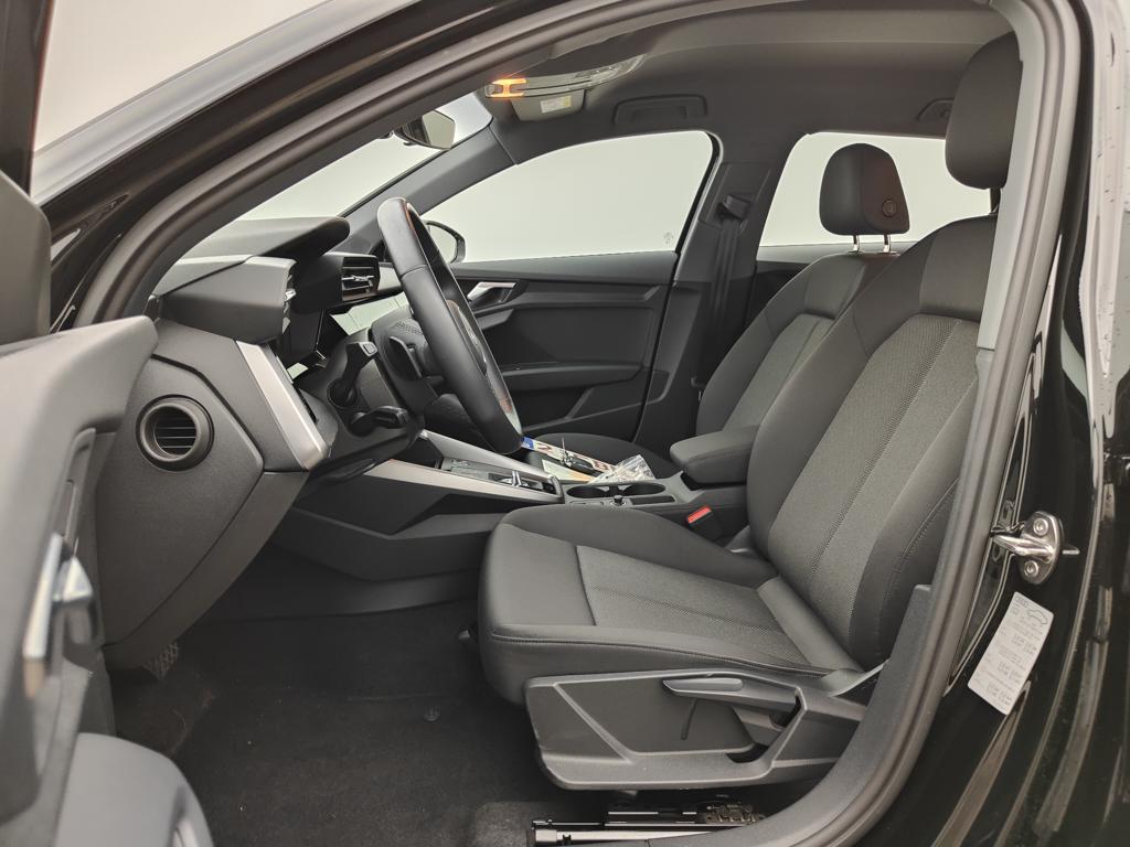 Audi A3 Sportback 1.4 40 TFSI e Attraction 5d photo