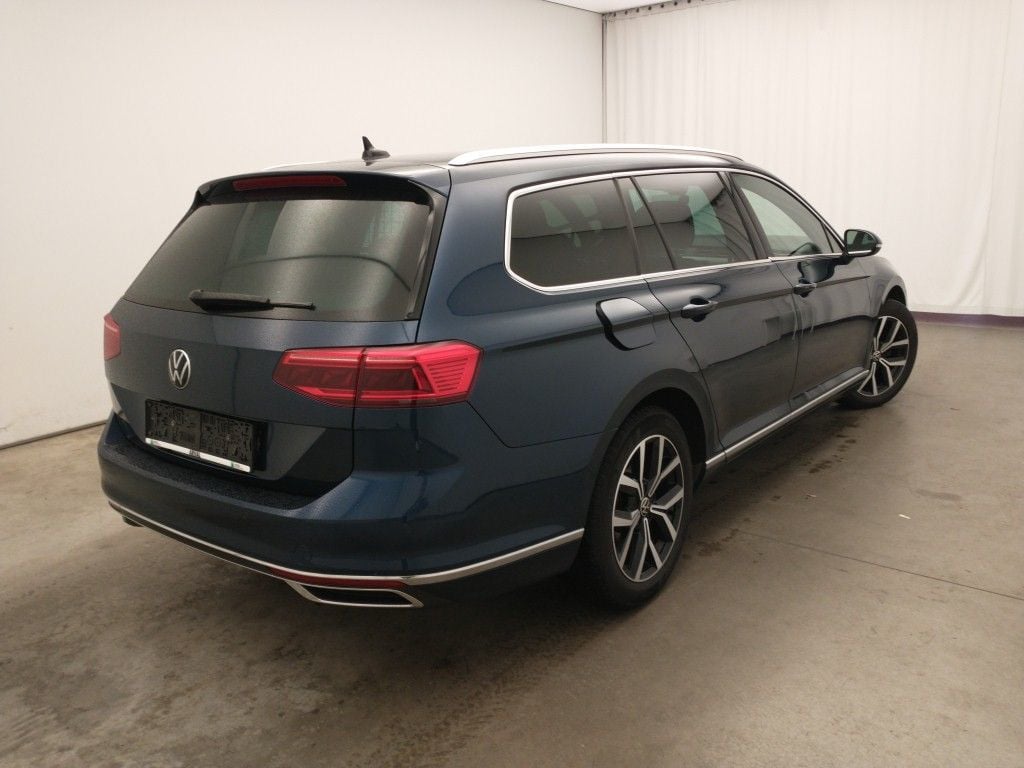 Volkswagen Passat Variant 2.0 TDI 90kW DSG Elegance Business 5d photo