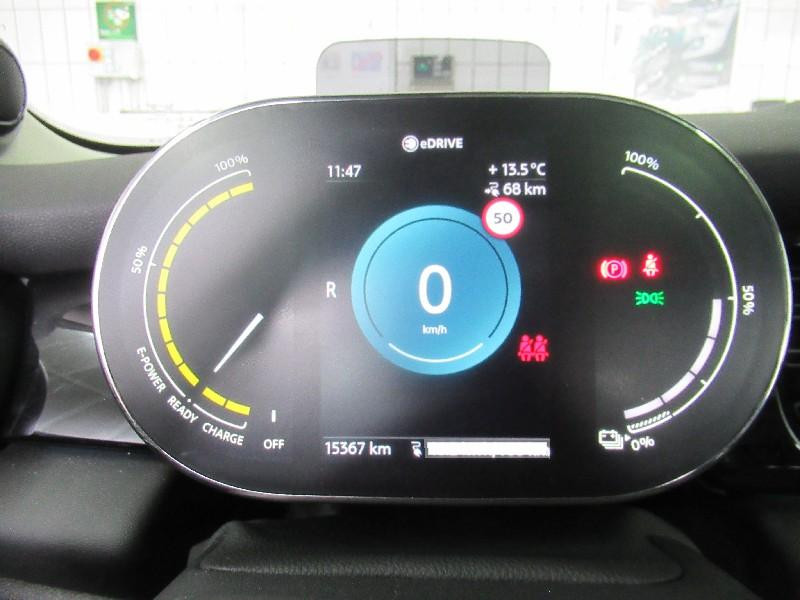 MINI Mini 3-trg. (F56)(2013->) DE - LimS3 SE, Cooper SE Classic Trim, (Facelift 2) 2021 - 2024 photo