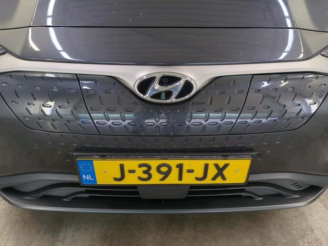 HYUNDAI Kona EV Premium 64 kWh photo