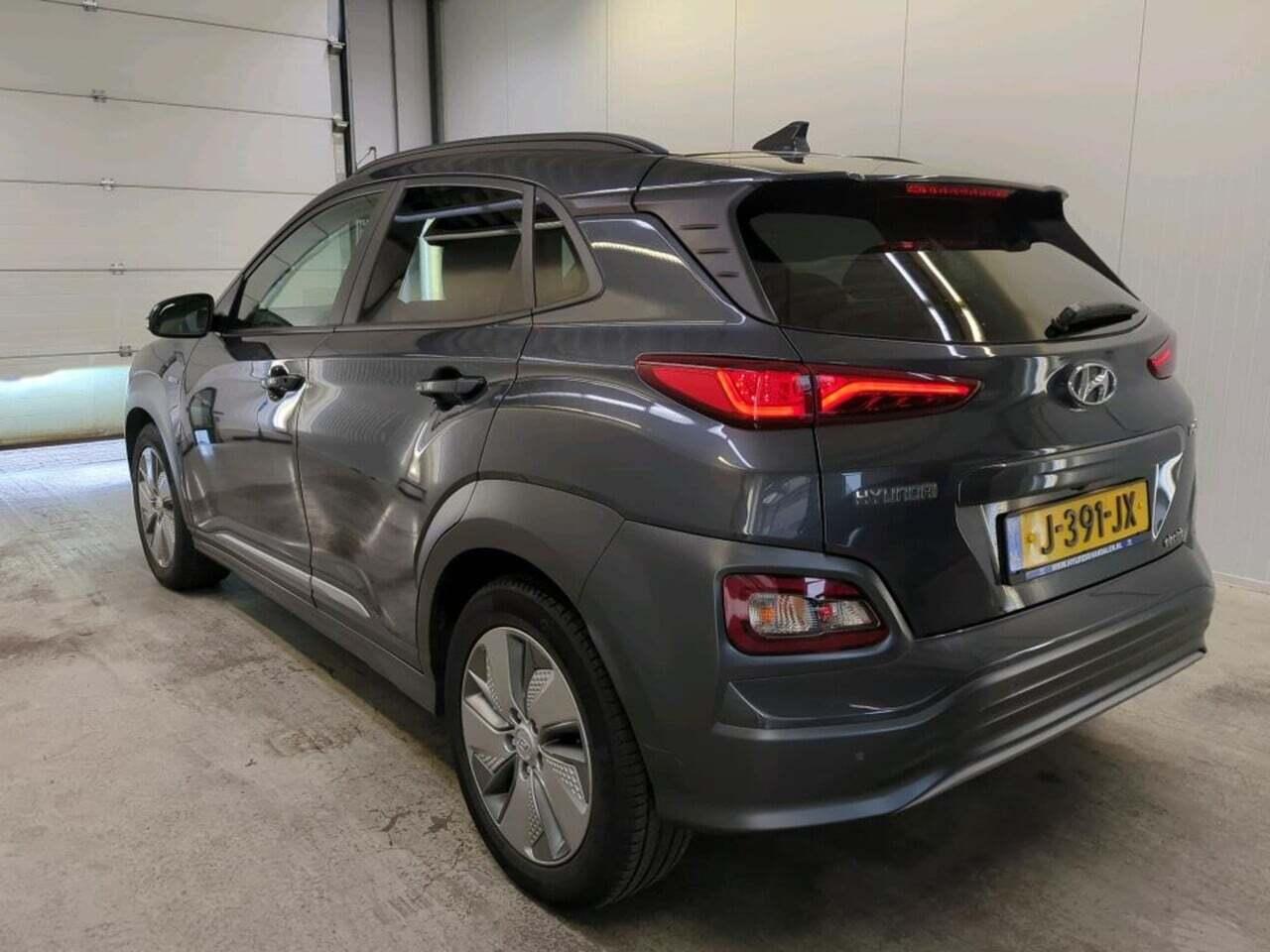 HYUNDAI Kona EV Premium 64 kWh photo