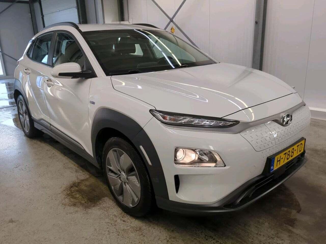 HYUNDAI Kona EV Comfort 64 kWh photo