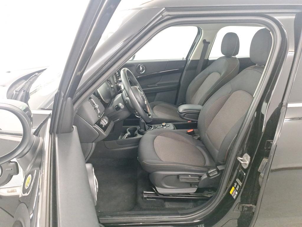 MINI COUNTRYMAN 1.5 COOPER S E 4WD AUTO Business photo