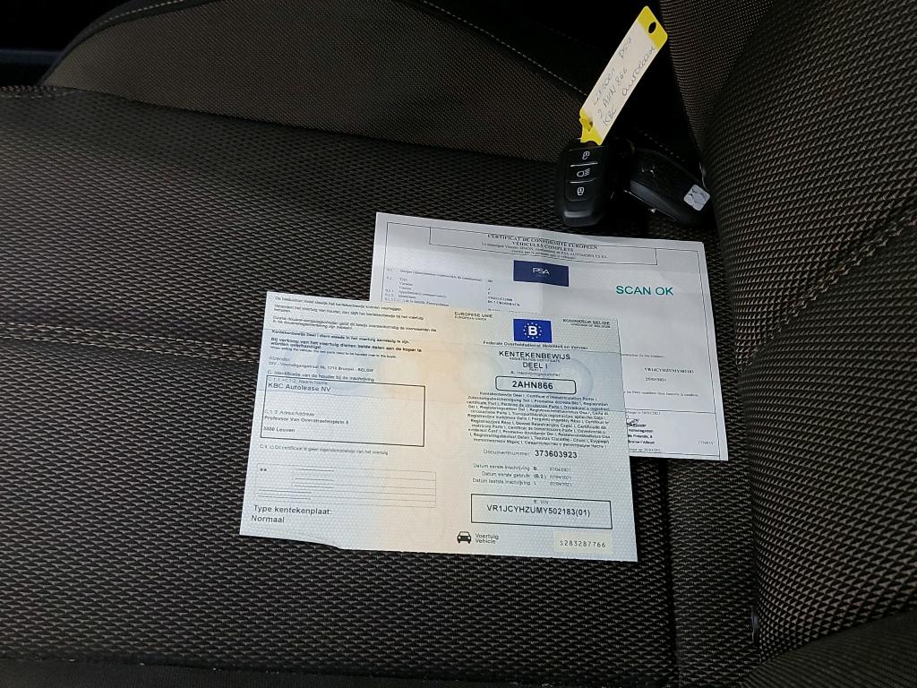 DS - DS DS 7 CROSSBACK BlueHDi 130PK AT Chic & DS Connect Nav & DAB photo