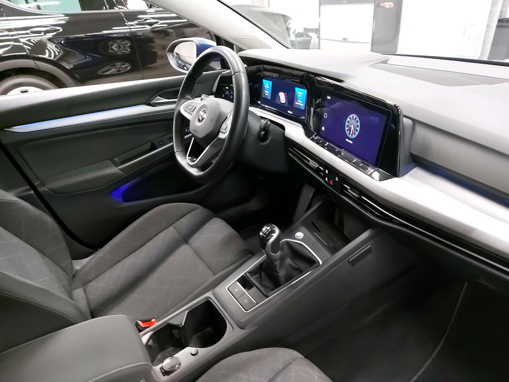 VOLKSWAGEN - VW GOLF TSI 110PK Life Pack Light & Sight & Travel Media & Nav Discover Media & Rear Camera * PETROL * photo