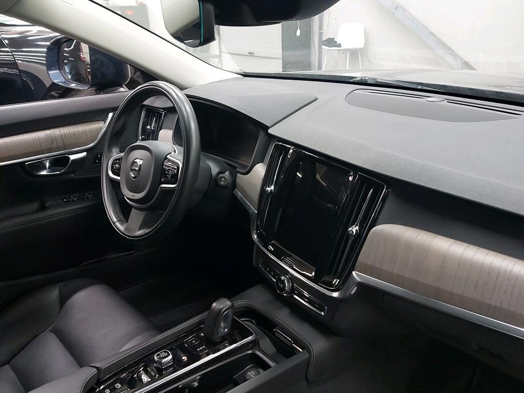 VOLVO - VOL V90 CROSS COUNTRY B4 D 197PK 4x4 Geartronic Pack Driver Assistant & Moritz Leather & Semi Auto Foldable Trailer Hook photo