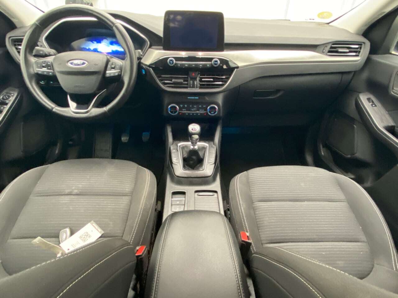 FORD KUGA 1.5 ECOBOOST TITANIUM photo