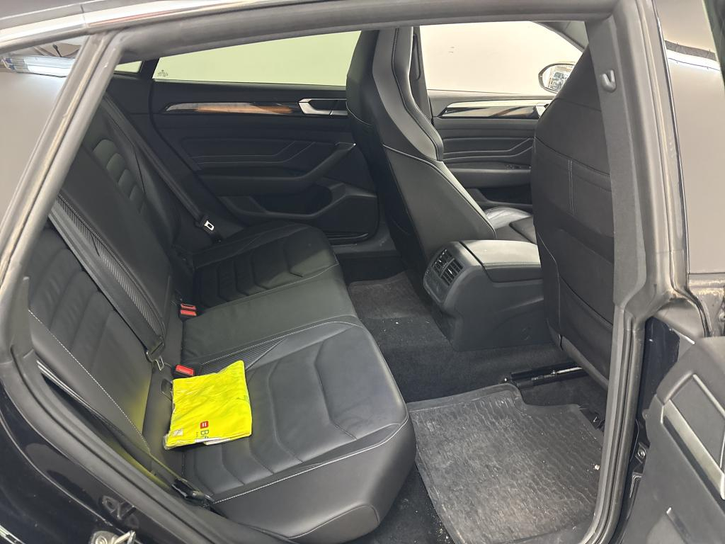 VOLKSWAGEN ARTEON 1.4 PHEV DSG R-LINE BUSINESS PREM photo