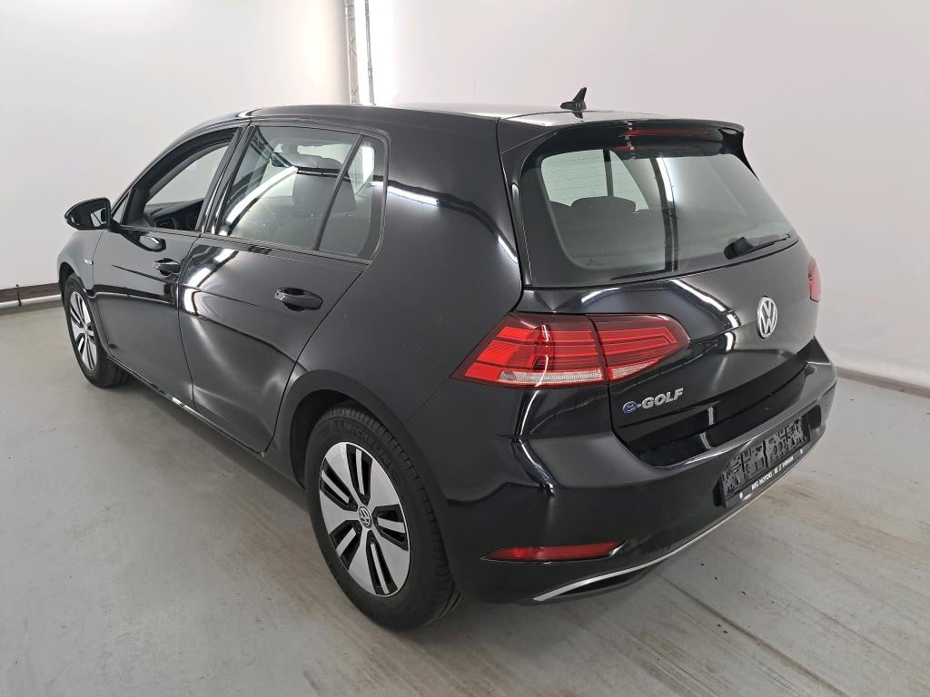 VOLKSWAGEN E-GOLF - 2017 35.8kWh E-Golf Forfaitaire leveringskosten+wettelijke kit photo