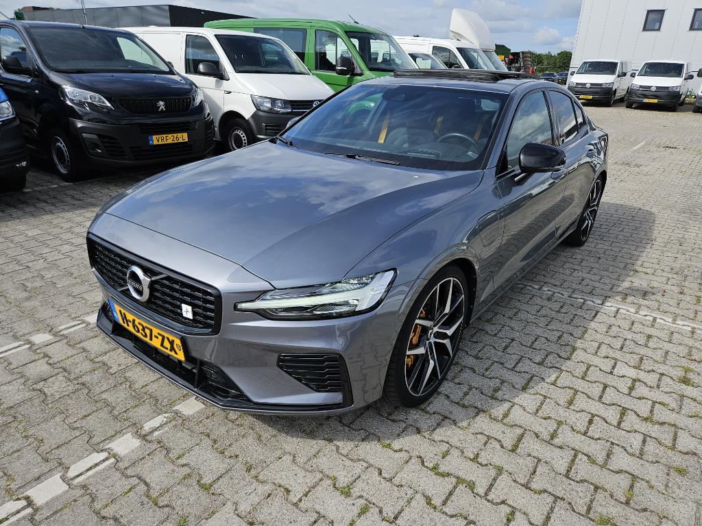 VOLVO S60 233 kW photo