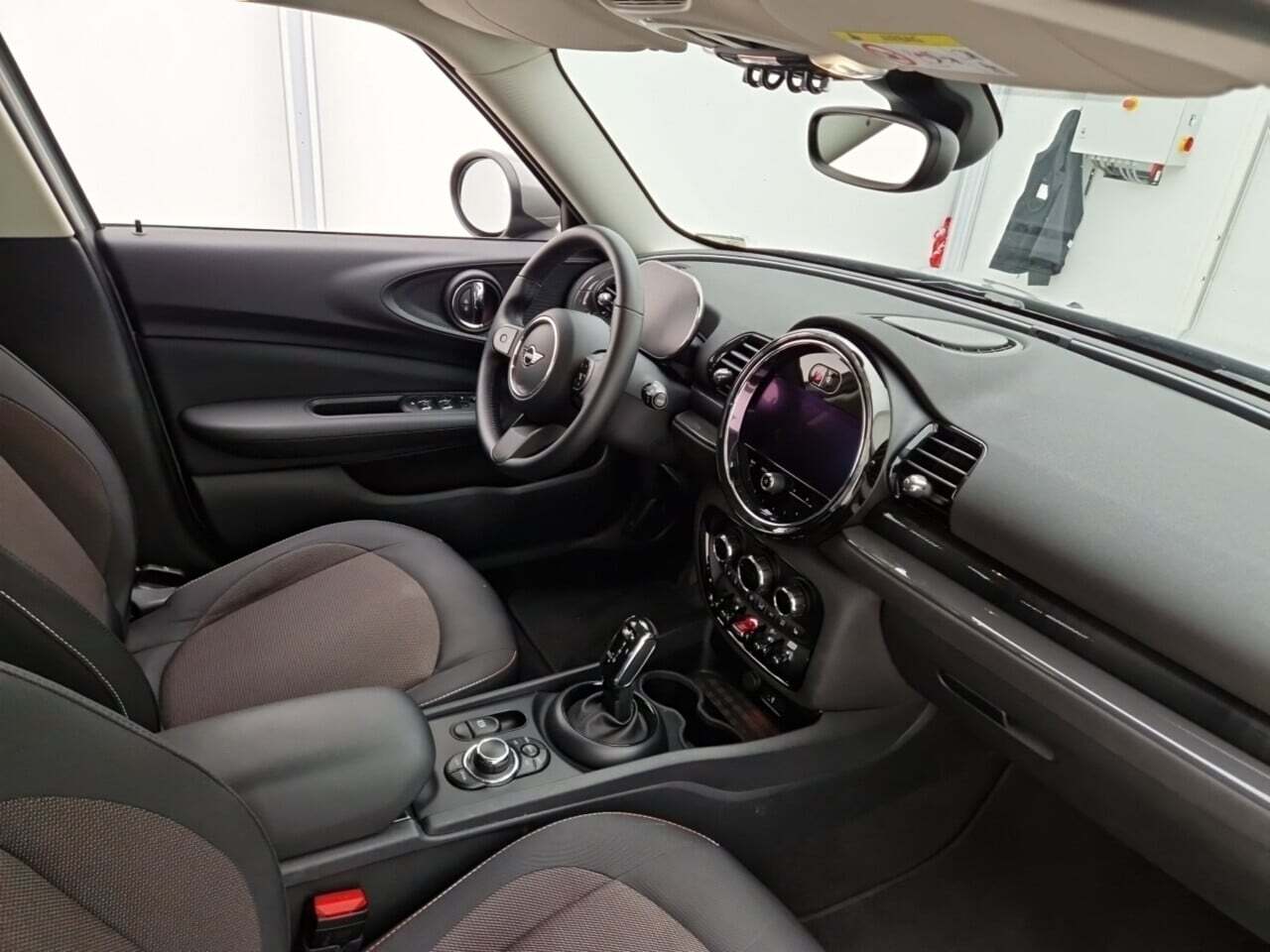 MINI CLUBMAN 1.5 COOPER AUT photo