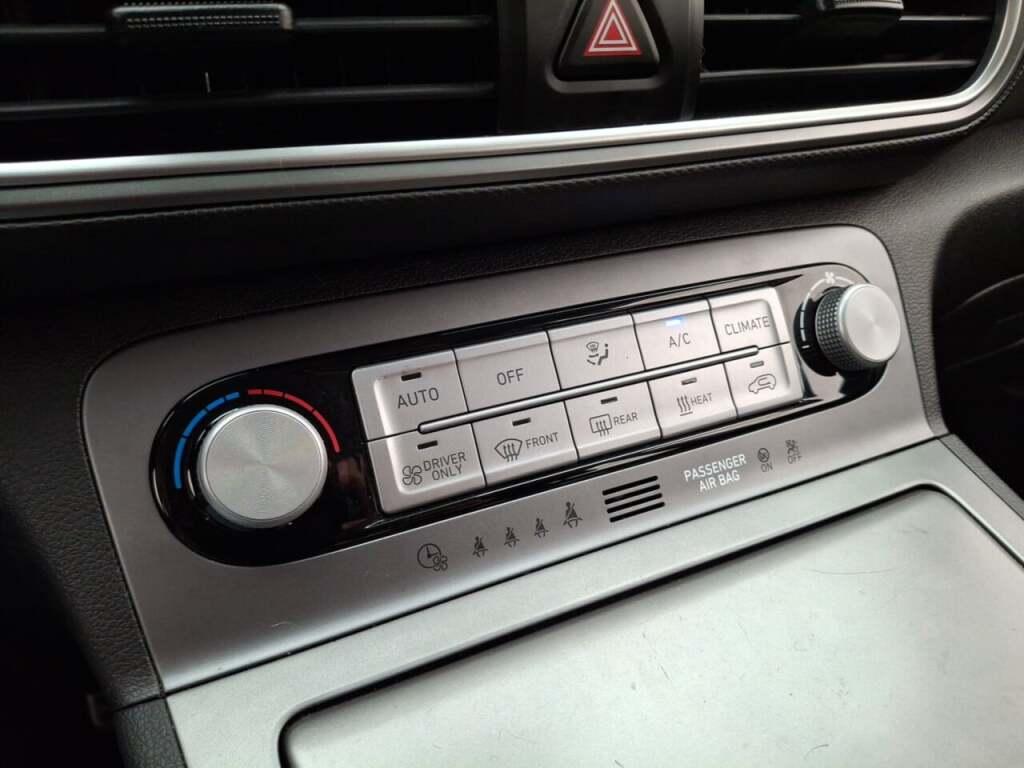 HYUNDAI Kona EV Comfort 64 kWh photo