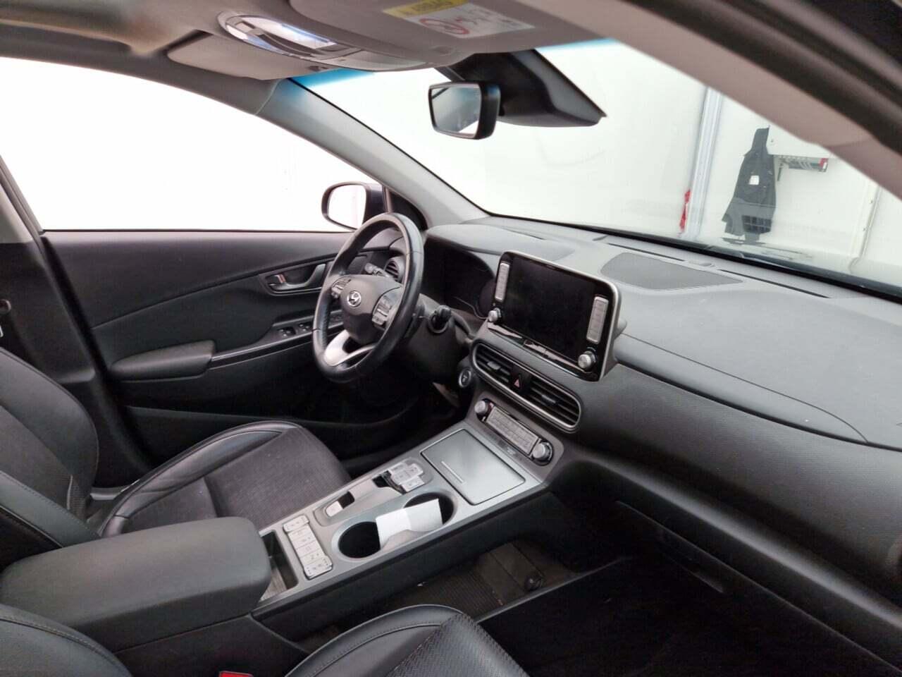 HYUNDAI Kona EV Premium 64 kWh photo