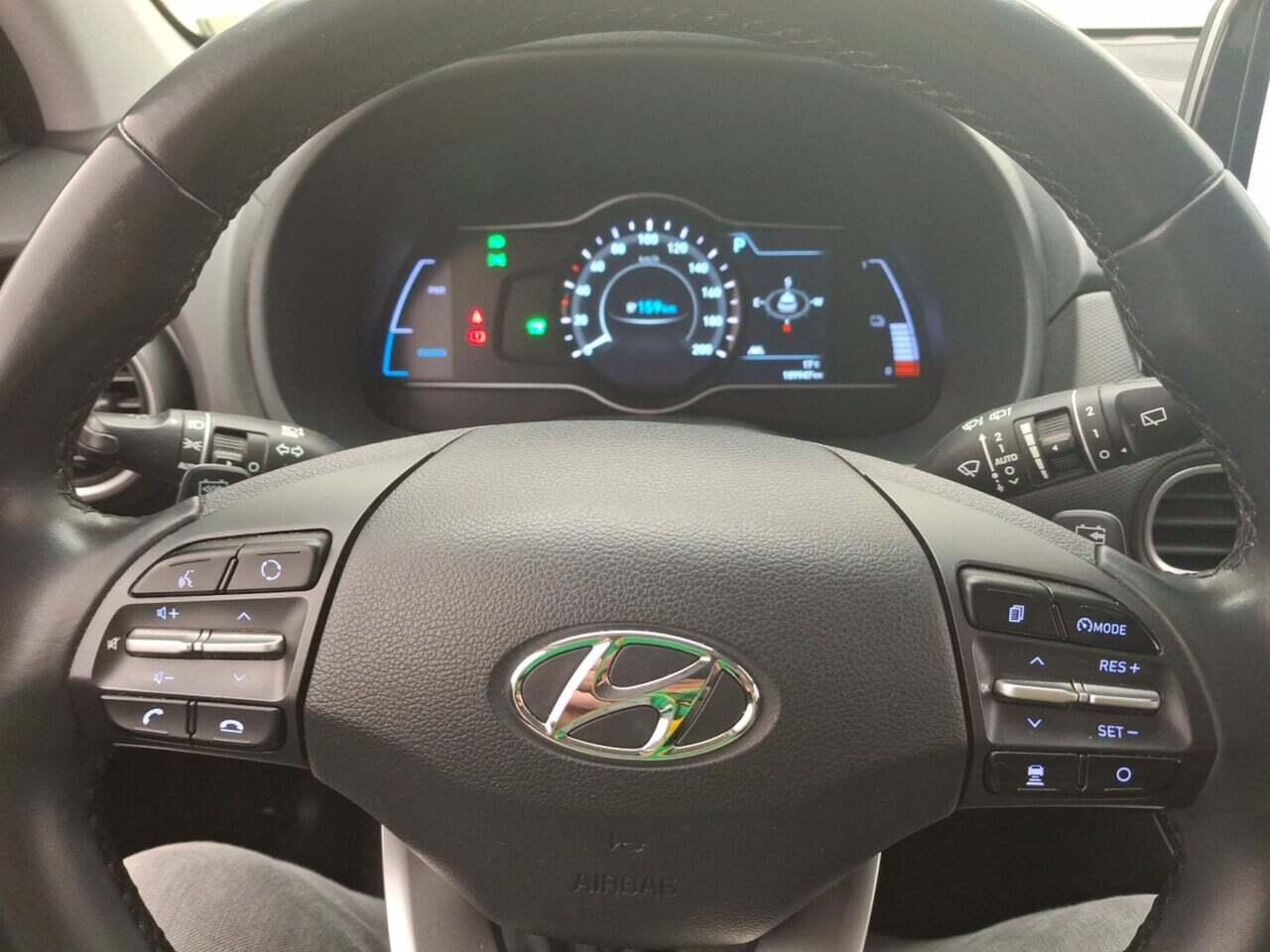 HYUNDAI Kona EV Fashion 64 kWh photo