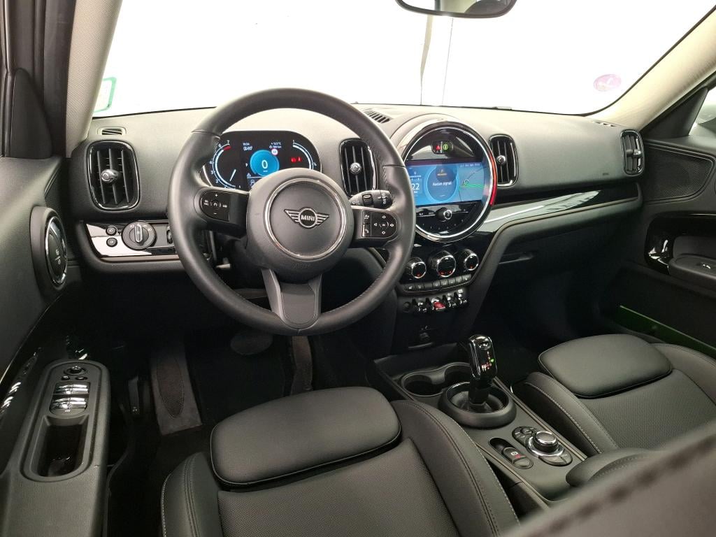 Mini Cooper Essential 136 ch BVA7 MINI Countryman / 2020 / 5P / Crossover Cooper Essential 136 ch BVA7 photo
