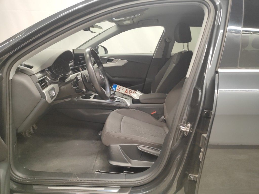 Audi A4 Avant 2.0 30 TDi 100kW S tr Adv Business Ed 5d - NO COC photo