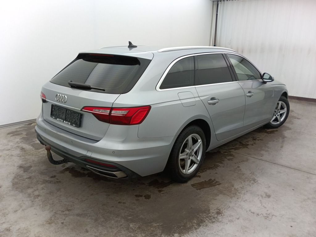 Audi A4 Avant 2.0 30 TDi 100kW S tronic Business Ed 5d photo
