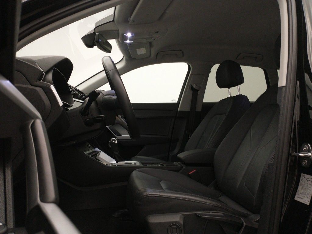 Audi Q3 35 TDI S Tronic Business Edition 5d photo
