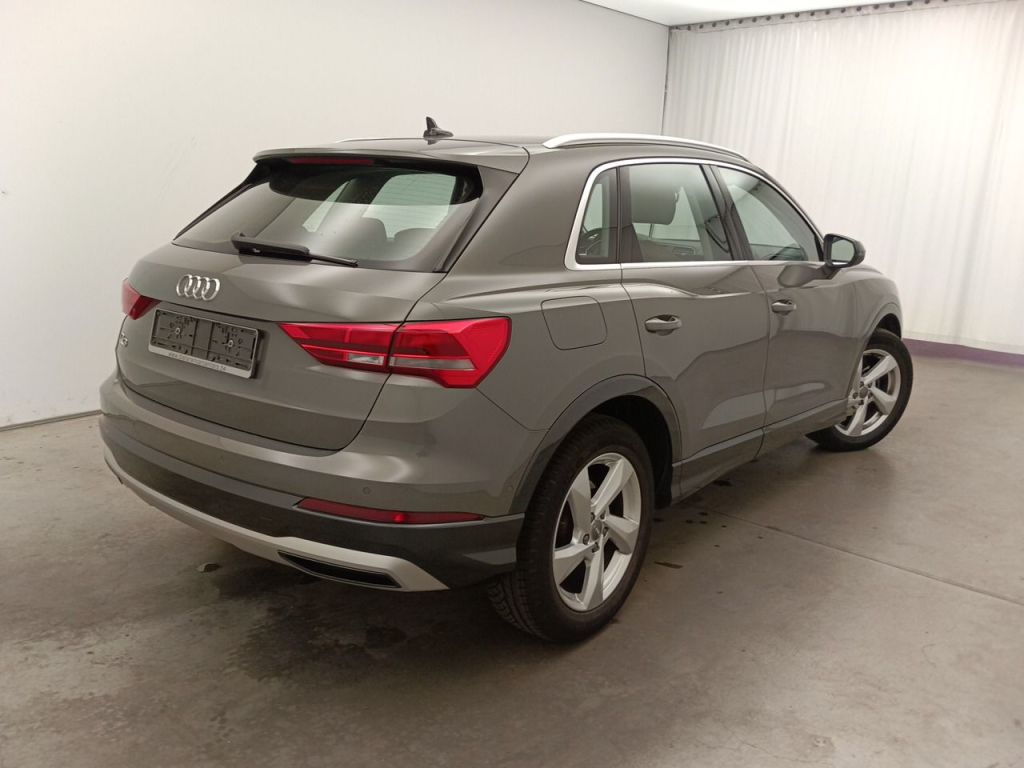Audi Q3 35 TDI S tronic Advanced Business Editio 5d photo