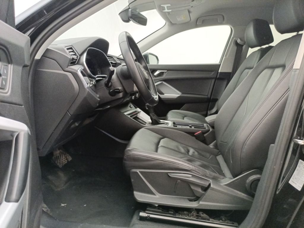 Audi Q3 Sportback 35 TDI S tronic S Line Business Ed 5d photo