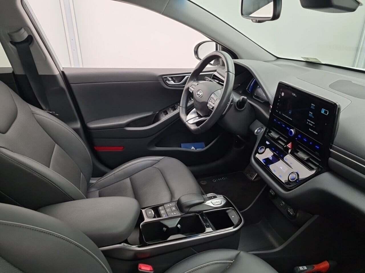 HYUNDAI IONIQ EV Premium Sky 38kWh photo