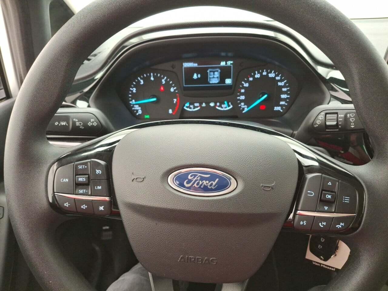 FORD Fiesta 1.0 EcoBoost Connected photo