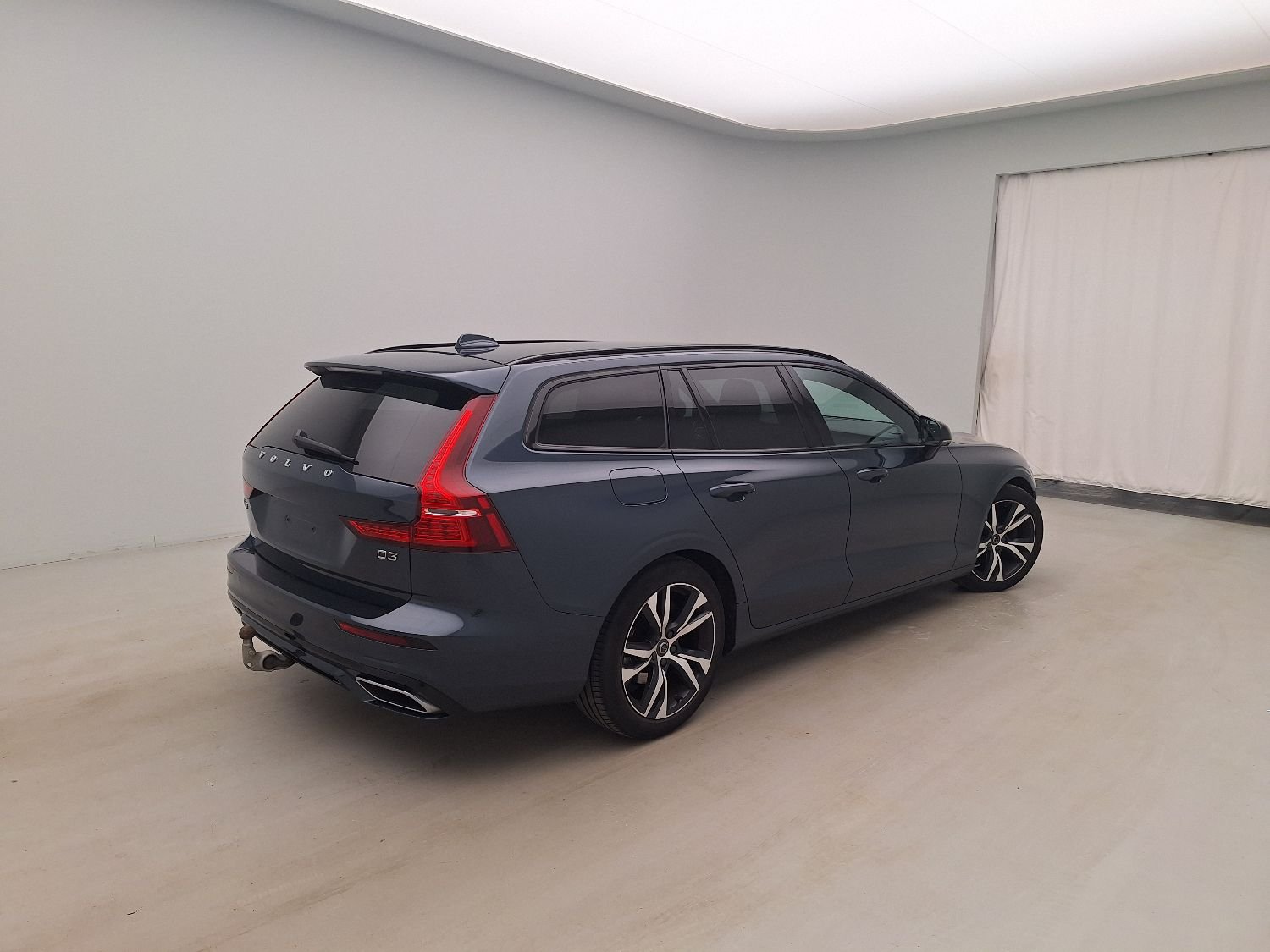 Volvo, V60 '18, Volvo V60 D3 Geartronic R-Design 5d photo