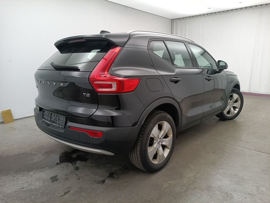 VOLVO XC40 1.5 T2 129 Momentum Pro Geartronic 5d photo