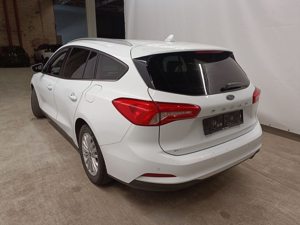 Ford Focus Clipper 1.0i EcoB. 92kW Aut. Titanium Business 5d photo