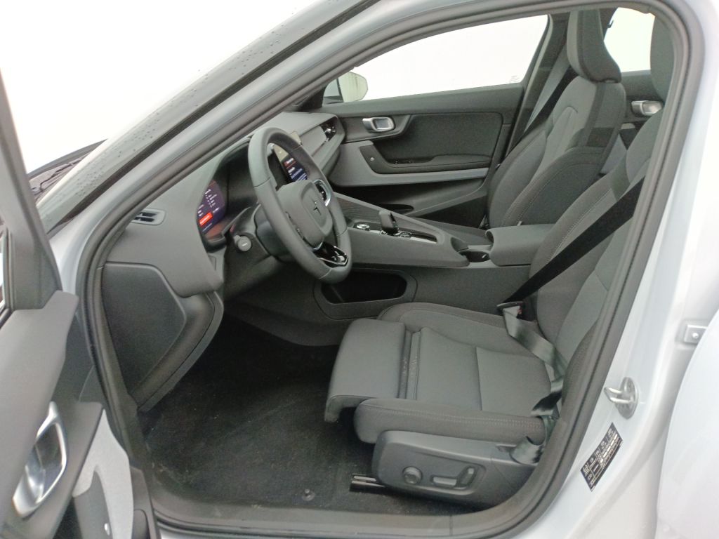 Polestar 2 Standard Range Single Motor Plus 5d photo