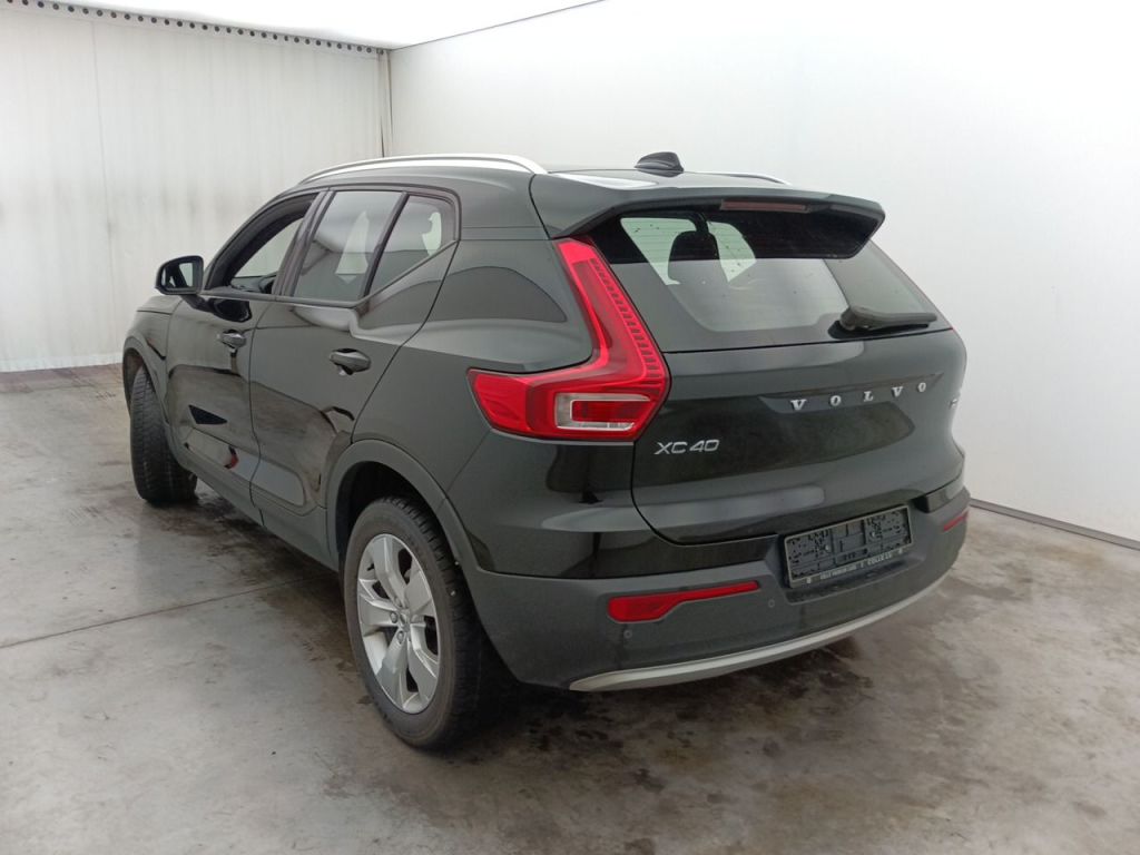 VOLVO XC40 1.5 T2 129 Momentum Pro Geartronic 5d photo